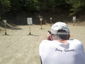 Jerry Tetreau shooting Steel Challenge